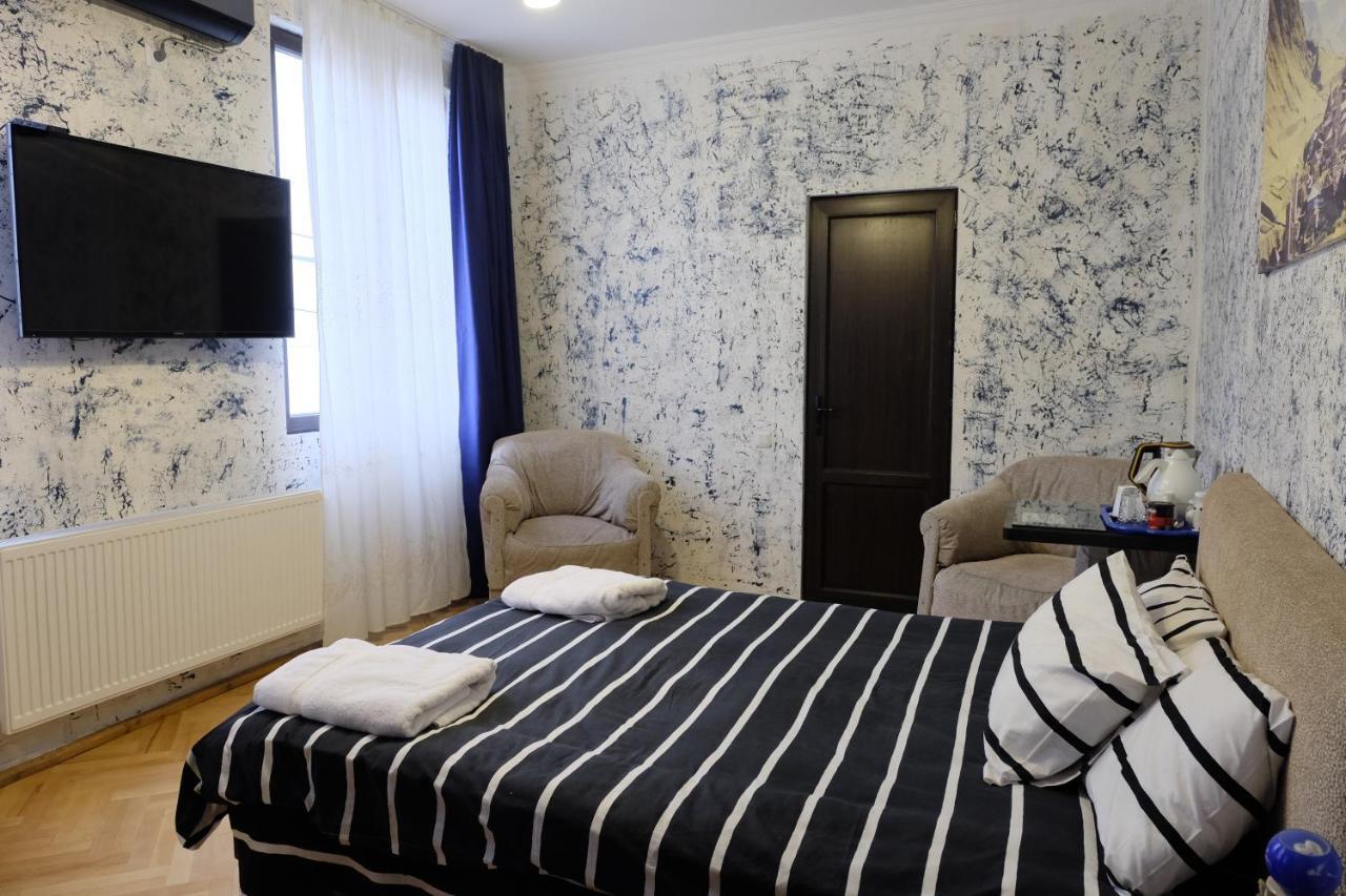 Mia B&B Old Tbilisi Bagian luar foto