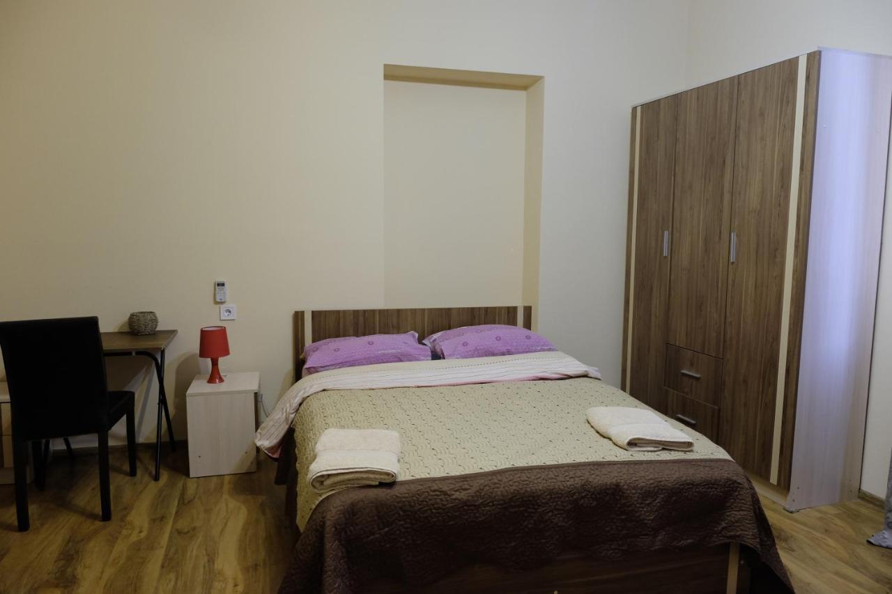Mia B&B Old Tbilisi Bagian luar foto